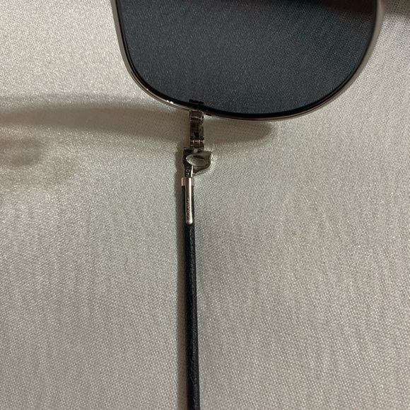 Cartier premier sunglasses black and platinum - Picture 8 of 13